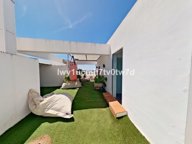 5 Bedrooms Apartment in La Cala de Mijas