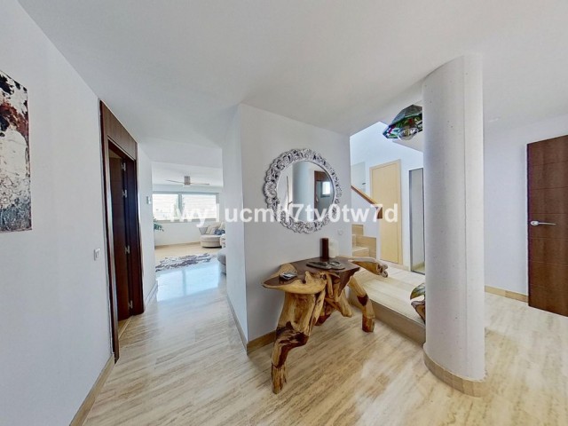 5 Bedrooms Apartment in La Cala de Mijas