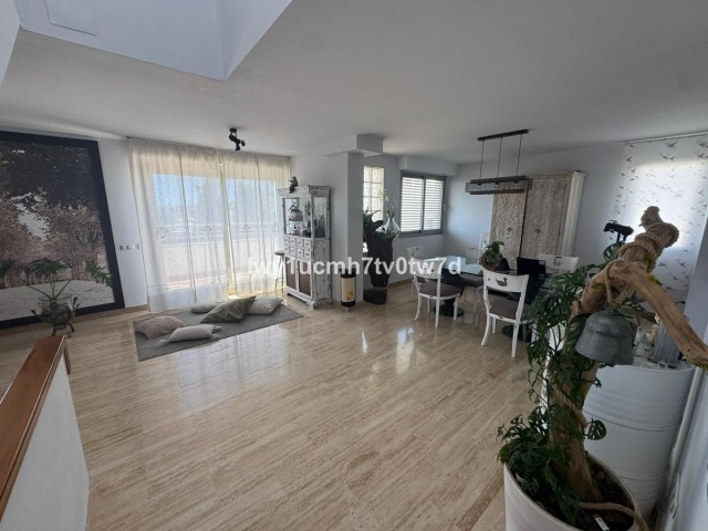 5 Bedrooms Apartment in La Cala de Mijas