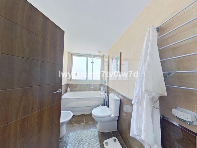5 Bedrooms Apartment in La Cala de Mijas