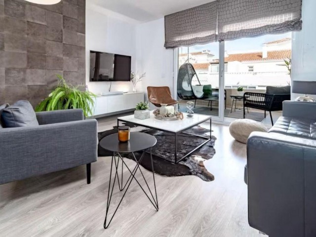 Apartamento con 3 Dormitorios  en Nueva Andalucía