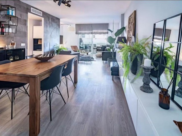 Apartamento con 3 Dormitorios  en Nueva Andalucía