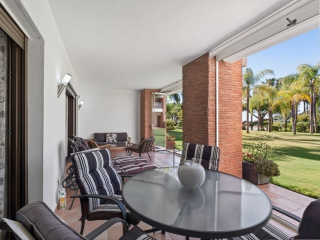 Appartement, Estepona, R5400031