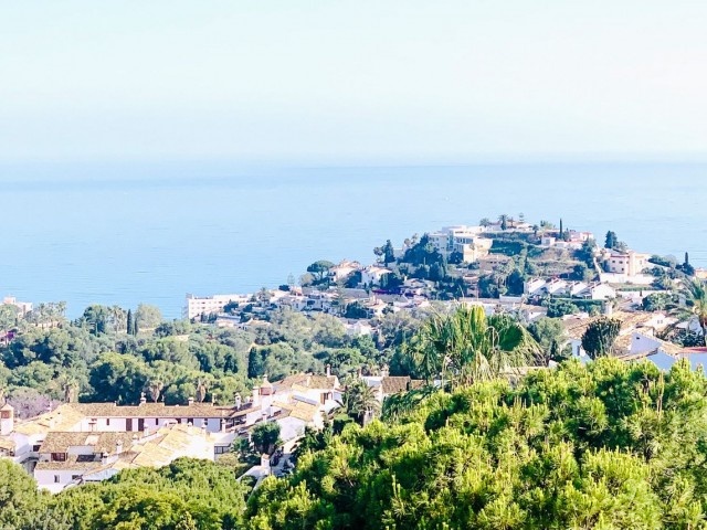 5 Bedrooms Villa in Benalmadena