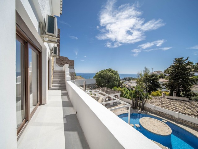 5 Bedrooms Villa in Benalmadena