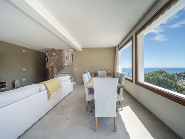 5 Bedrooms Villa in Benalmadena