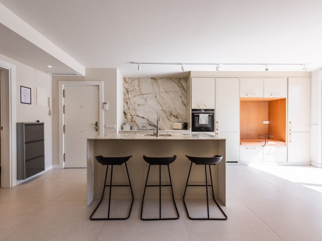 Apartamento con 3 Dormitorios  en Nueva Andalucía