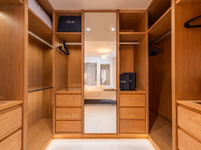 Apartamento con 3 Dormitorios  en Nueva Andalucía