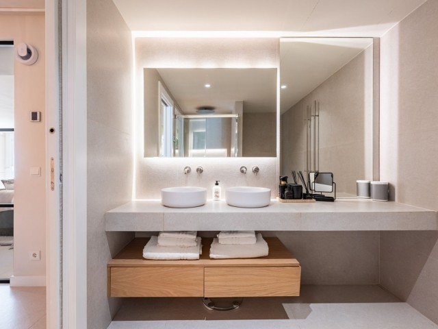 Apartamento con 3 Dormitorios  en Nueva Andalucía