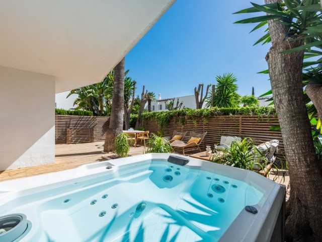 Apartamento con 3 Dormitorios  en Nueva Andalucía