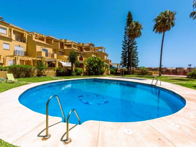 4 Bedrooms Townhouse in Estepona
