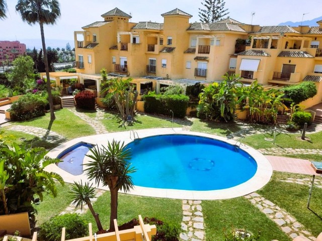 4 Bedrooms Townhouse in Estepona