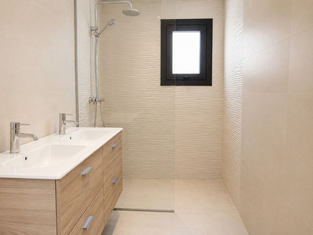 4 Bedrooms Villa in Fuengirola