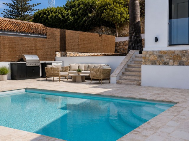 4 Bedrooms Villa in Fuengirola