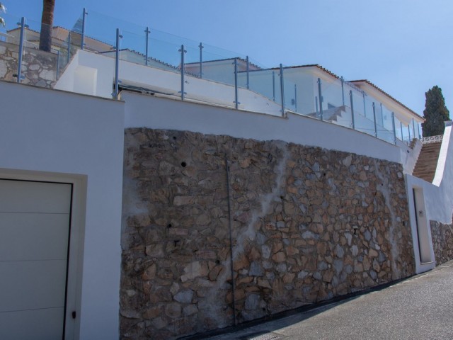 4 Bedrooms Villa in Fuengirola