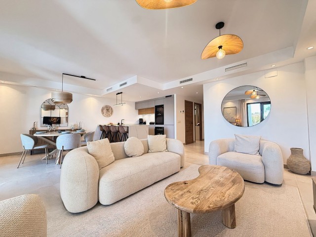 4 Bedrooms Townhouse in Estepona