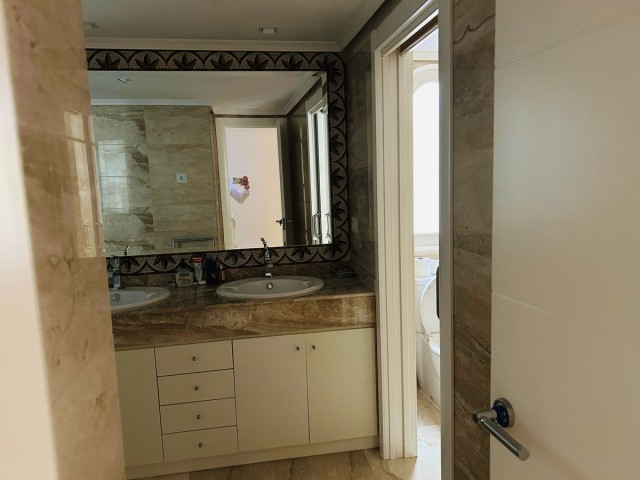 2 Schlafzimmer Apartment in Elviria