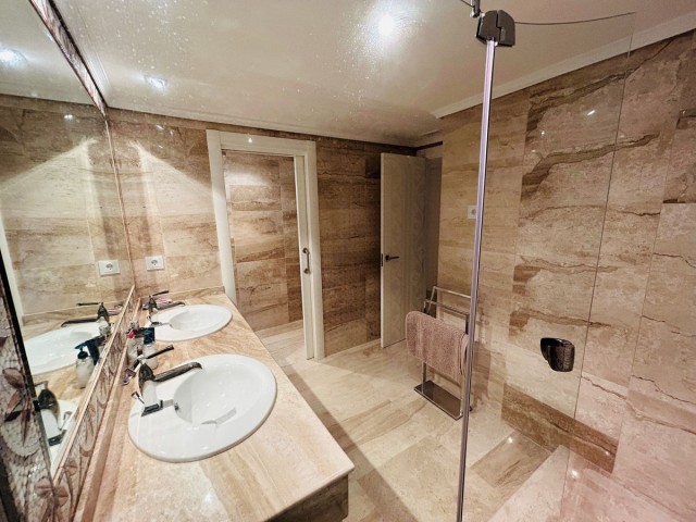 2 Schlafzimmer Apartment in Elviria