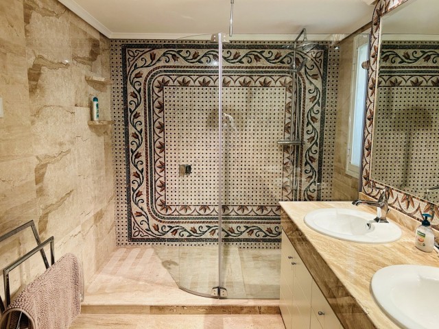 2 Schlafzimmer Apartment in Elviria