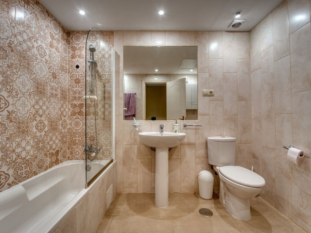 2 Bedrooms Apartment in Marbella