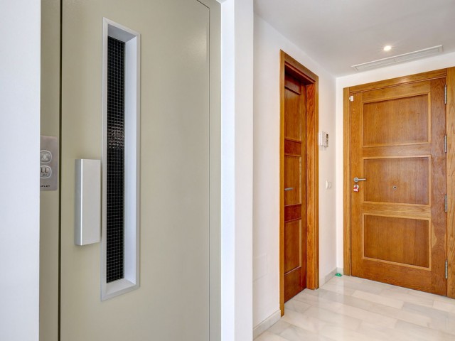 5 Bedrooms Townhouse in Estepona