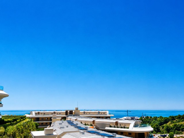 2 Bedrooms Apartment in Fuengirola