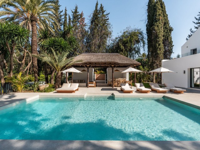 Villa con 5 Dormitorios  en Las Brisas