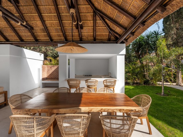 Villa con 5 Dormitorios  en Las Brisas