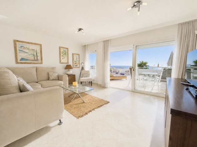 2 Bedrooms Apartment in Estepona