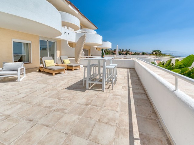 2 Bedrooms Apartment in Estepona