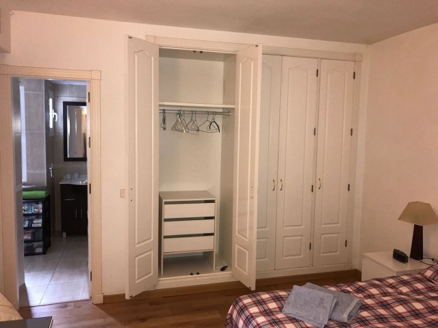 Apartamento con 2 Dormitorios  en Nueva Andalucía