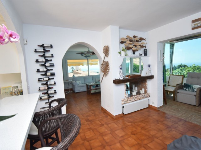 4 Bedrooms Villa in Benalmadena
