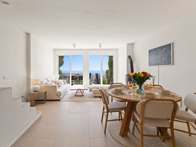 2 Slaapkamer Rijtjeshuis in Altos de los Monteros