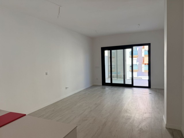2 Bedrooms Apartment in Estepona