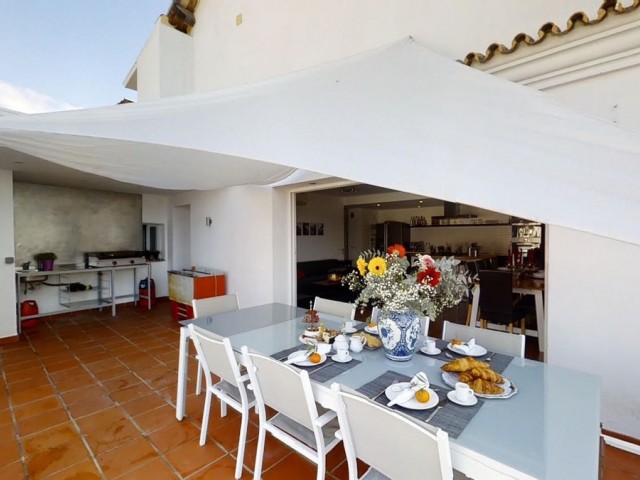 6 Bedrooms Villa in Mijas