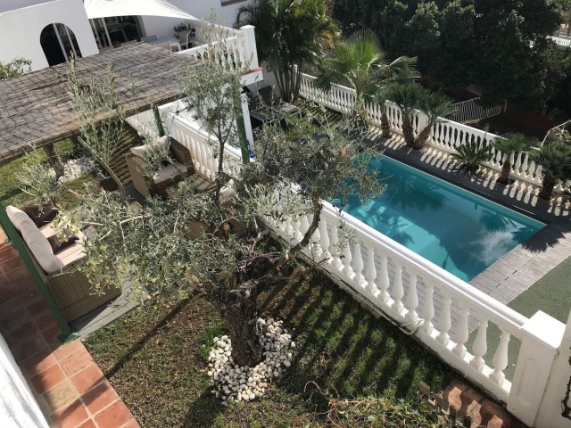 6 Bedrooms Villa in Mijas