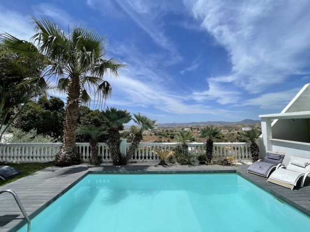 6 Bedrooms Villa in Mijas