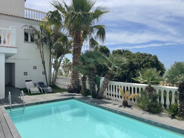 6 Bedrooms Villa in Mijas