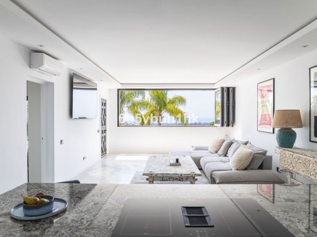 2 Bedrooms Apartment in Benahavís
