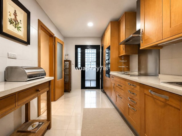 2 Bedrooms Apartment in Puerto Banús