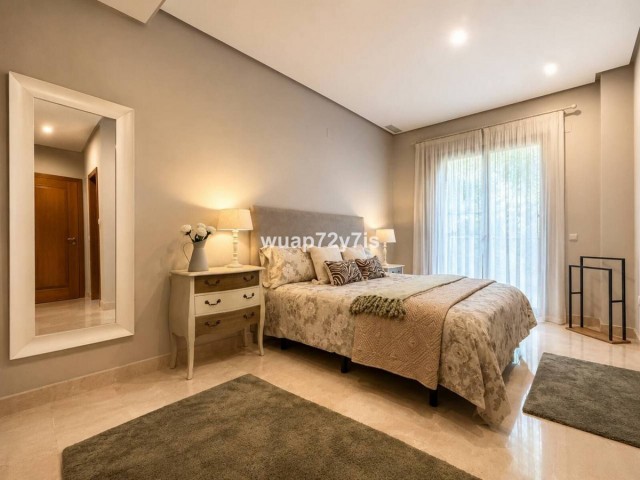 2 Bedrooms Apartment in Puerto Banús