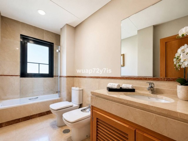 2 Bedrooms Apartment in Puerto Banús