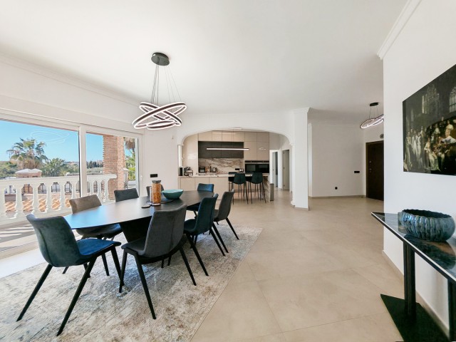 Villa avec 9 Chambres  à Benalmadena