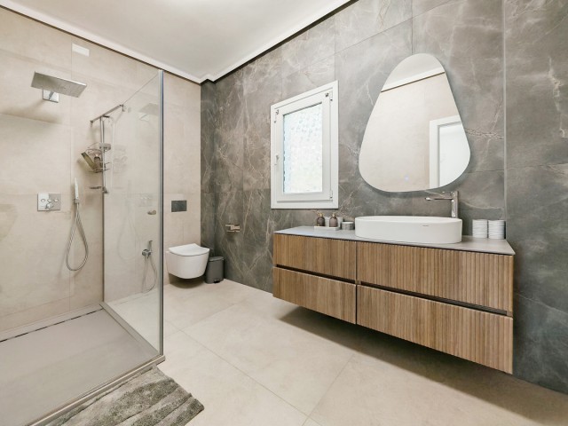 Villa avec 9 Chambres  à Benalmadena