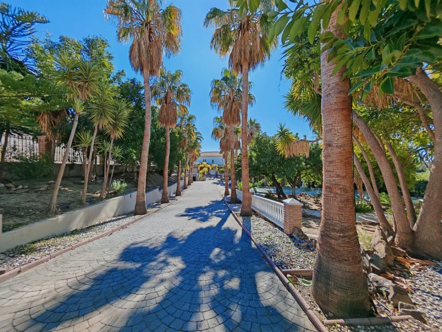 Villa avec 9 Chambres  à Benalmadena