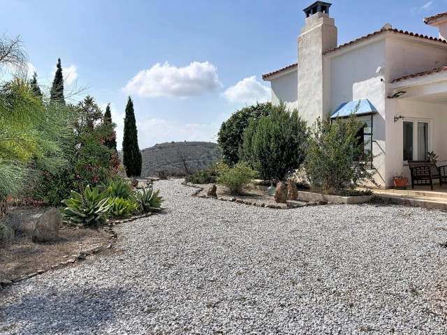4 Schlafzimmer Villa in Canillas de Aceituno