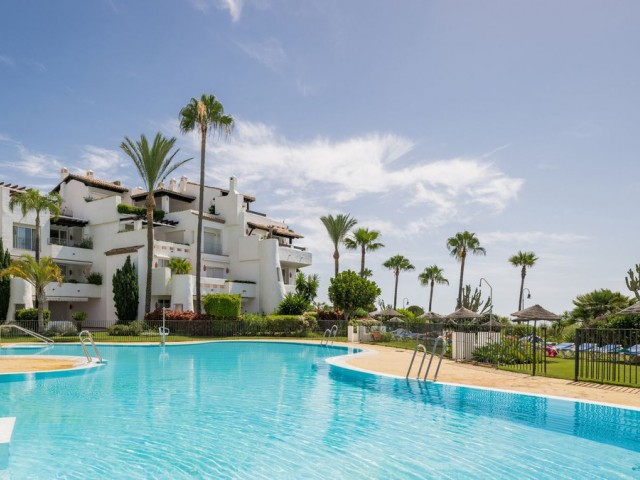 Appartement avec 3 Chambres  à Estepona