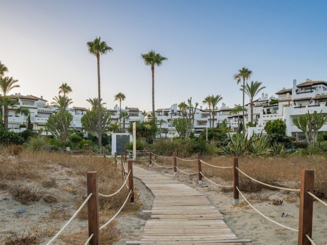 Appartement avec 3 Chambres  à Estepona