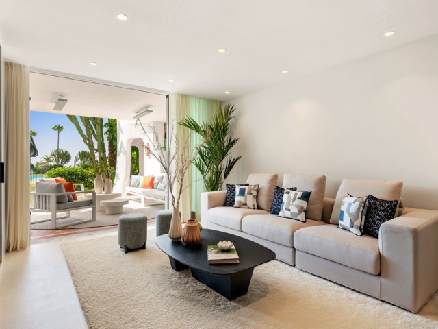 Appartement avec 3 Chambres  à Estepona