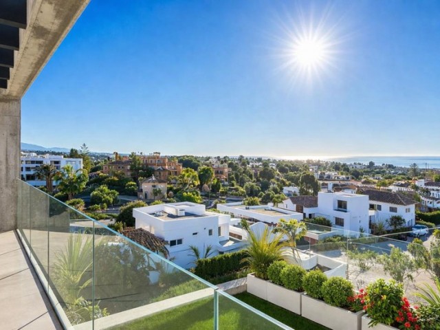 Villa avec 4 Chambres  à Nueva Andalucía